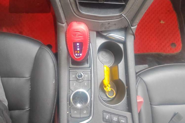 Used Cadillac XT5 2021 28T Luxury Model Gear Lever