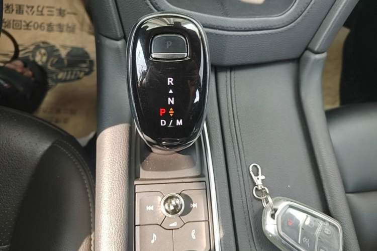 Used Cadillac XT5 2021 28T Luxury Model Gear Lever