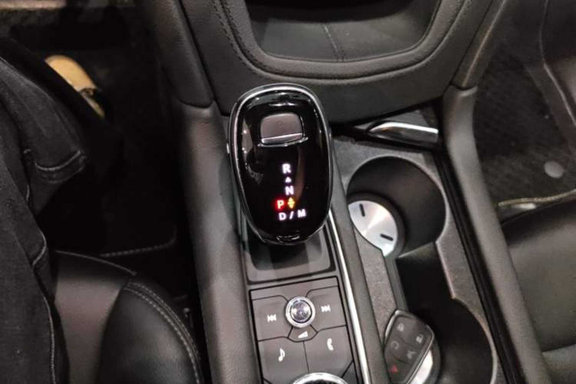 Used Cadillac XT5 2021 2.0T Two-Wheel Drive Luxury Version Gear Lever