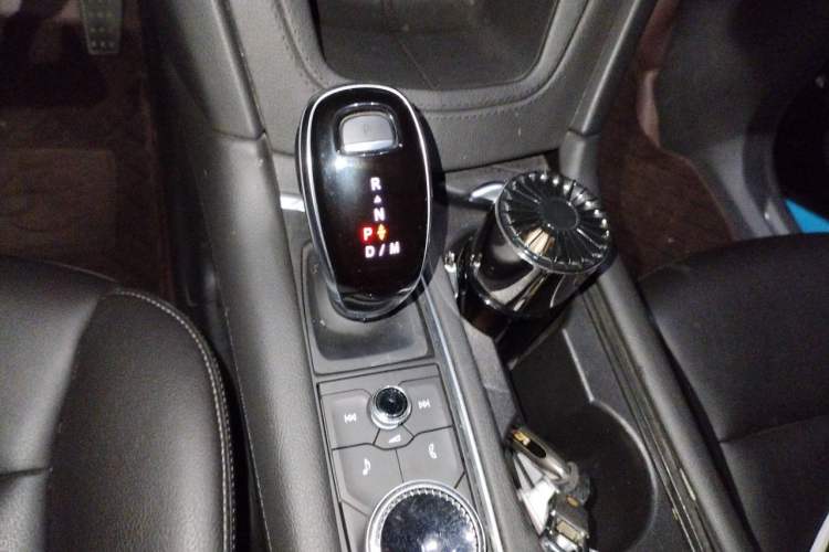 Used Cadillac XT5 2021 28T Luxury Model Gear Lever