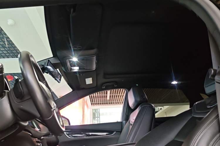 Used Cadillac XT5 2021 2.0T Two-Wheel Drive Luxury Version Headliner