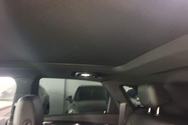 Used Cadillac XT5 2021 2.0T Two-Wheel Drive Luxury Version Headliner