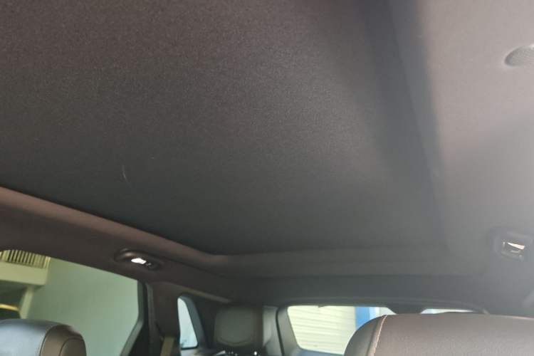 Used Cadillac XT5 2021 28T Luxury Model Headliner
