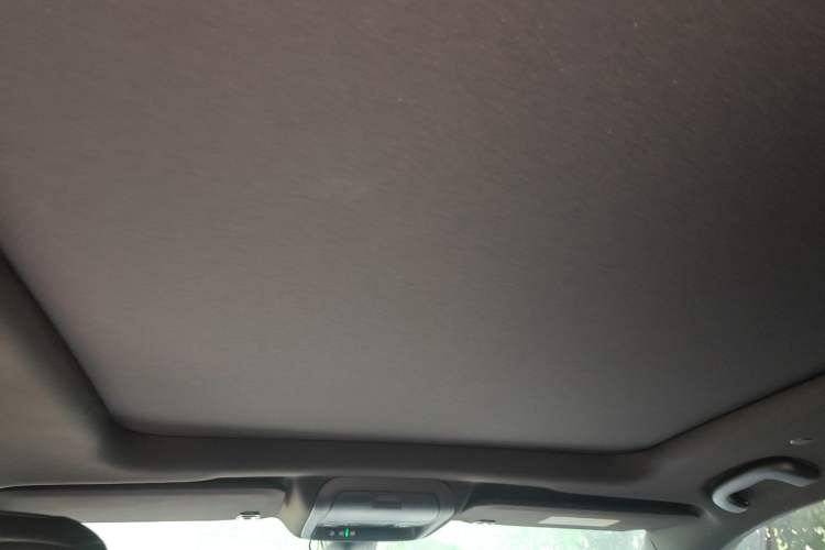 Used Cadillac XT5 2021 28T Luxury Model Headliner