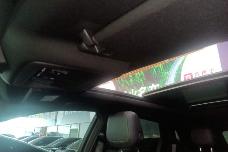 Used Cadillac XT5 2021 2.0T Two-Wheel Drive Luxury Version Headliner