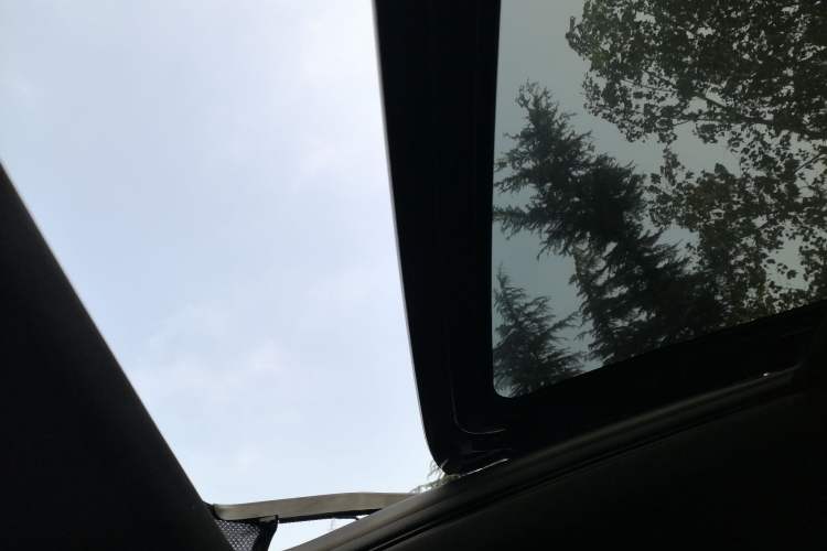 Used Cadillac XT5 2021 28T Luxury Model Headliner