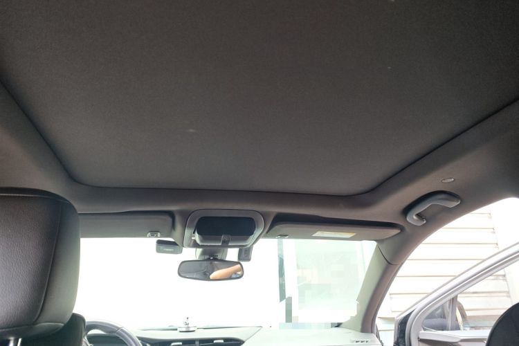 Used Cadillac XT5 2021 28T Luxury Model Headliner