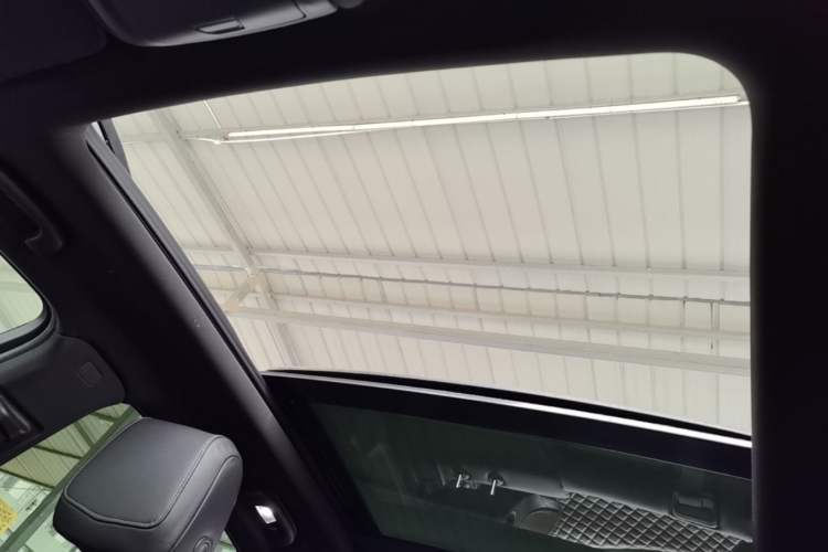 Used Cadillac XT5 2021 28T Four-Wheel Drive Luxury Version Headliner