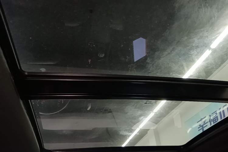 Used Cadillac XT5 2021 28T Luxury Model Headliner