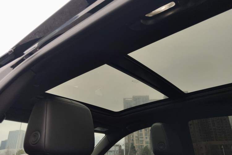 Used Cadillac XT5 2021 2.0T Two-Wheel Drive Luxury Version Headliner