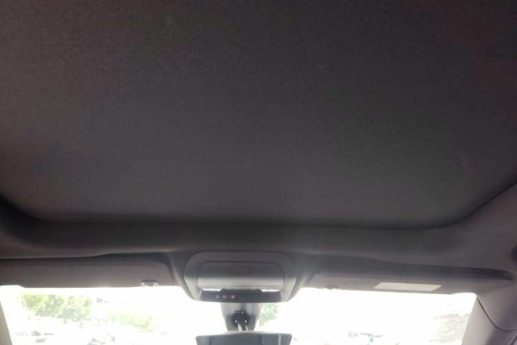 Used Cadillac XT5 2021 28T Luxury Model Headliner