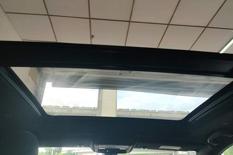 Used Cadillac XT5 2021 28T Luxury Model Headliner