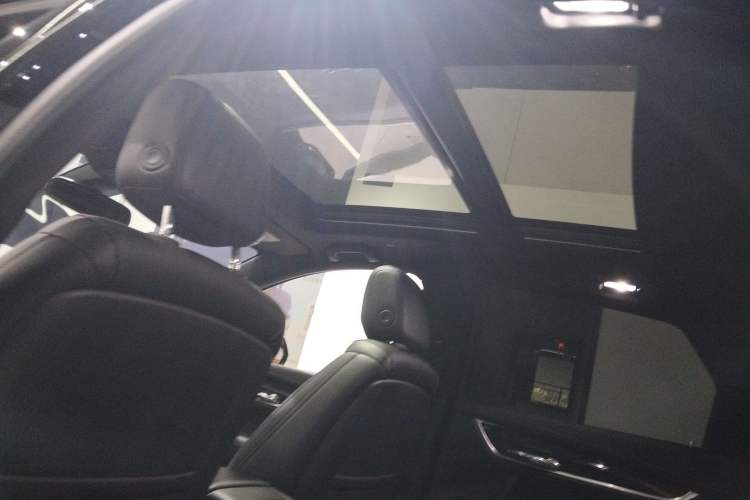 Used Cadillac XT5 2021 2.0T Two-Wheel Drive Luxury Version Headliner