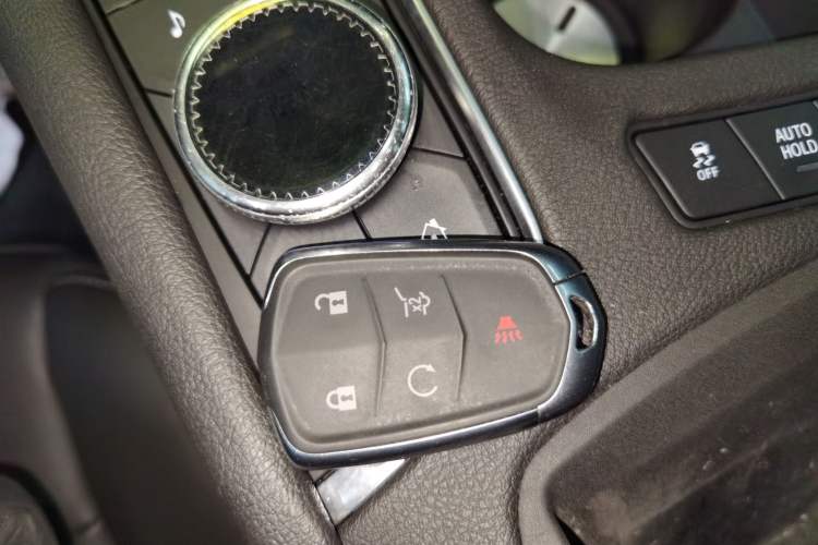 Used Cadillac XT5 2021 28T Luxury Model Interior 1