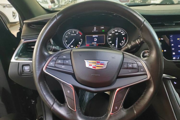 Used Cadillac XT5 2021 28T Luxury Model Interior 1