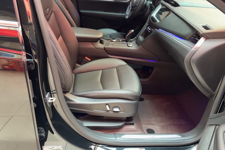 Used Cadillac XT5 2021 28T Four-Wheel Drive Tech Version Interior 11
