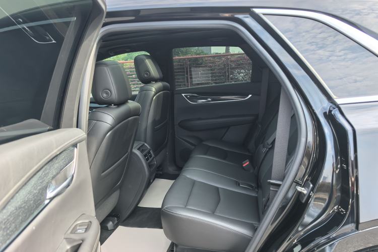 Used Cadillac XT5 2021 2.0T Two-Wheel Drive Luxury Version Interior 3