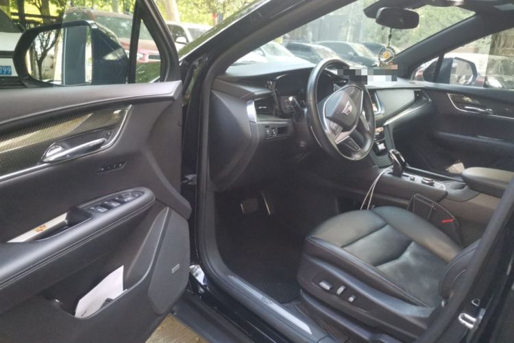 Used Cadillac XT5 2021 2.0T Four-Wheel Drive Premium Edition Interior 3