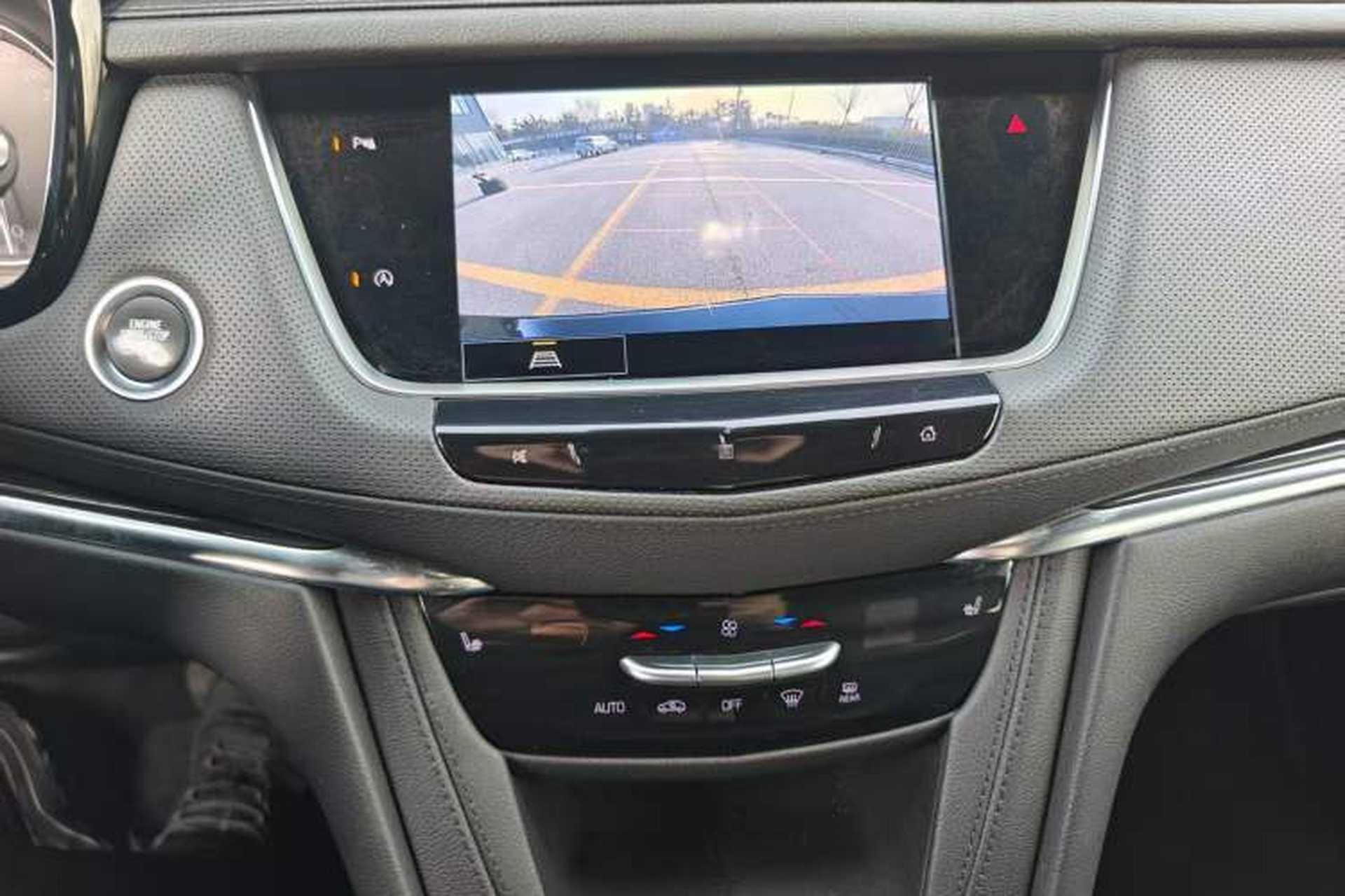 Used Cadillac XT5 2021 28T Luxury Model Interior 3