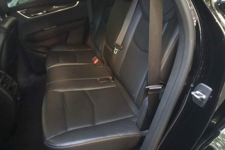 Used Cadillac XT5 2021 2.0T Four-Wheel Drive Premium Edition Interior 4