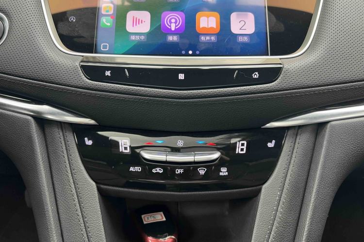 Used Cadillac XT5 2021 2.0T Four-Wheel Drive Luxury Version Interior 8