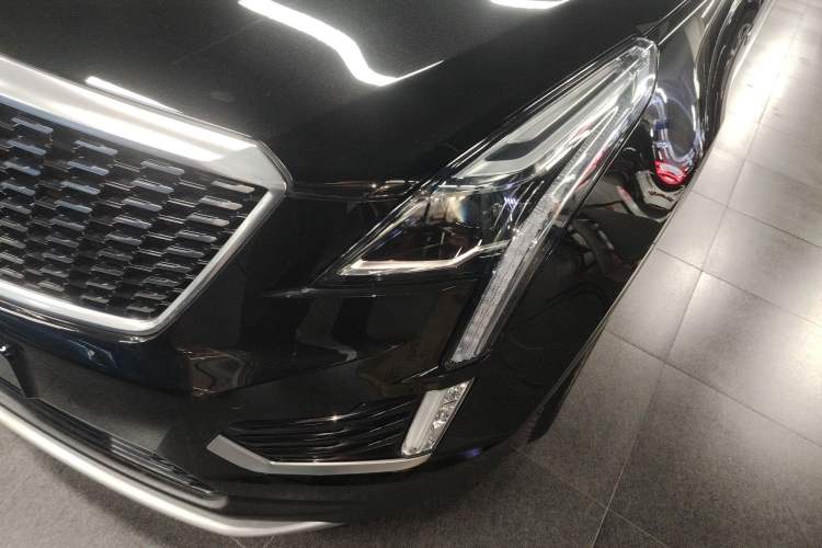 Used Cadillac XT5 2021 2.0T Two-Wheel Drive Luxury Version Left Front Headlight