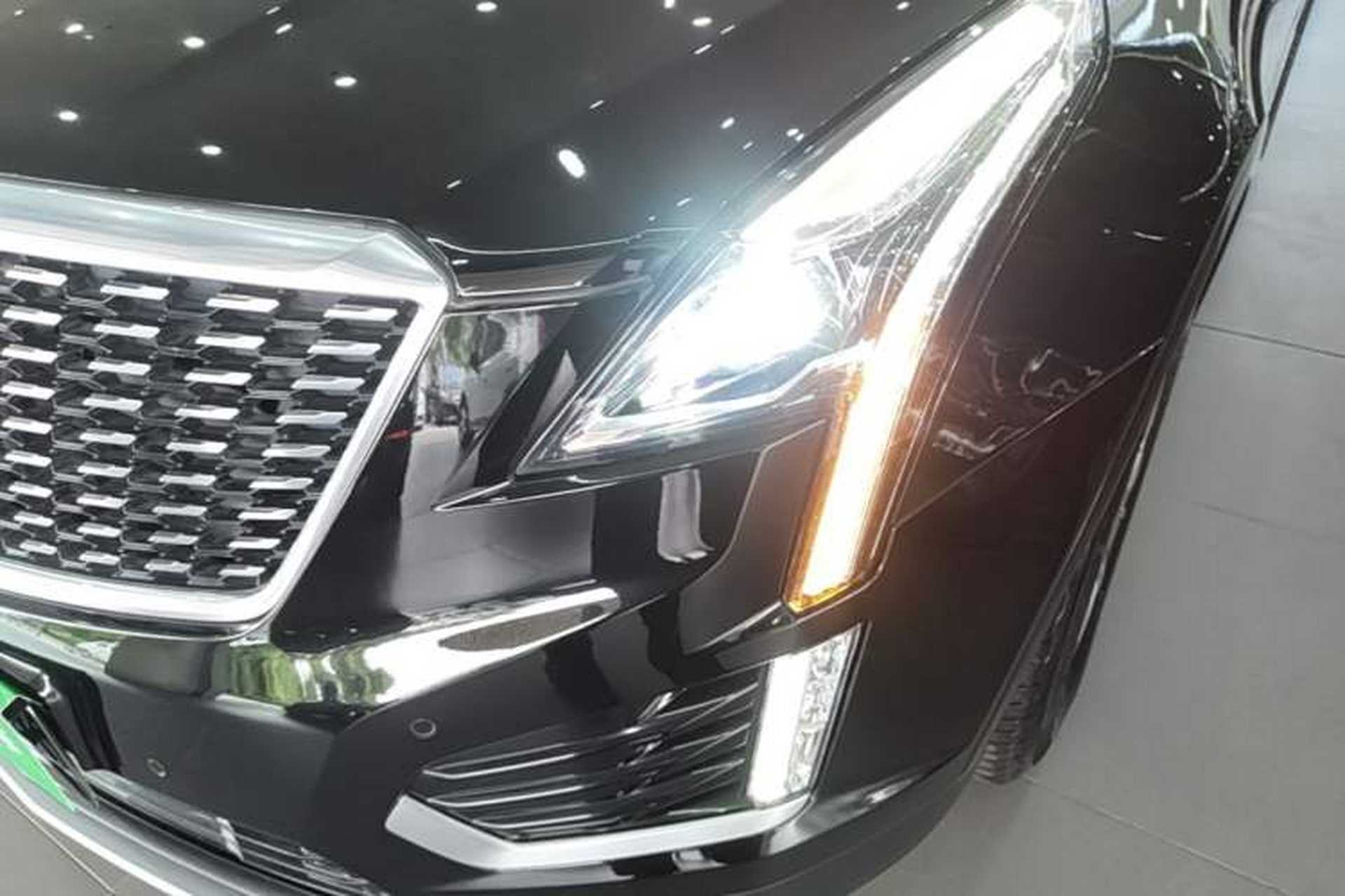 Used Cadillac XT5 2021 28T Luxury Model Left Front Headlight
