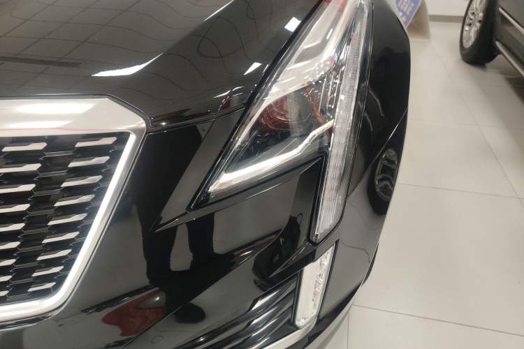Used Cadillac XT5 2021 28T Four-Wheel Drive Luxury Version Left Front Headlight