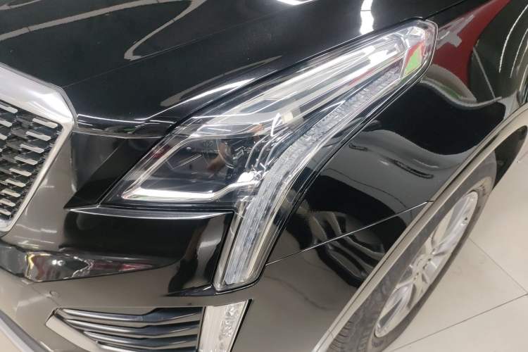 Used Cadillac XT5 2021 2.0T Two-Wheel Drive Luxury Version Left Front Headlight