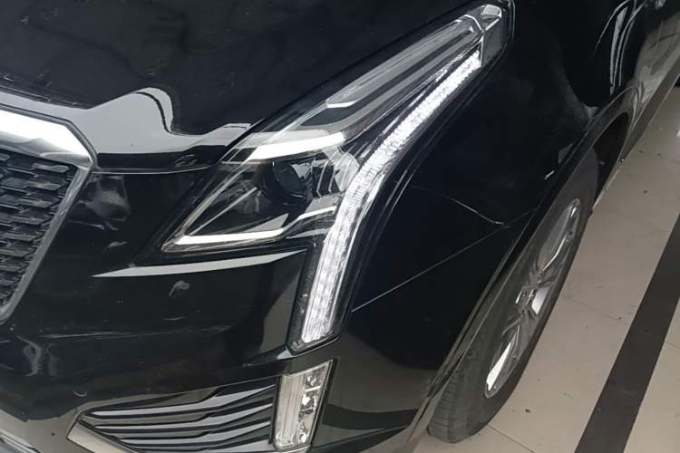 Used Cadillac XT5 2021 28T Luxury Model Left Front Headlight