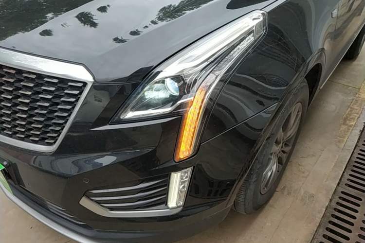 Used Cadillac XT5 2021 28T Luxury Model Left Front Headlight