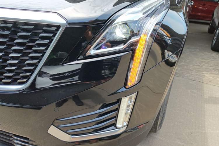Used Cadillac XT5 2021 2.0T Two-Wheel Drive Luxury Version Left Front Headlight