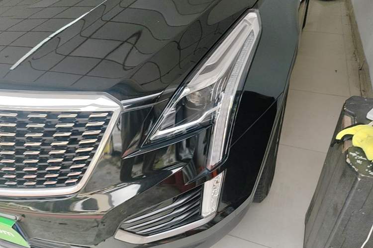 Used Cadillac XT5 2021 28T Luxury Model Left Front Headlight