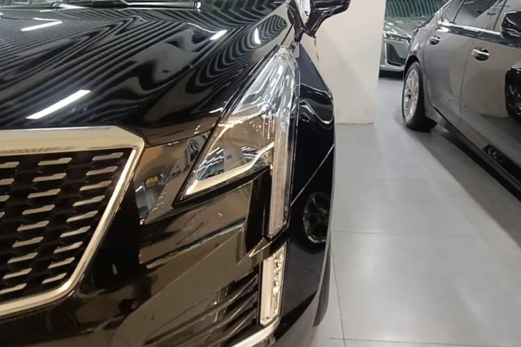 Used Cadillac XT5 2021 2.0T Four-Wheel Drive Luxury Version Left Front Headlight