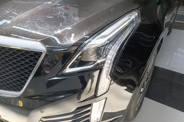Used Cadillac XT5 2021 2.0T Four-Wheel Drive Premium Edition Left Front Headlight