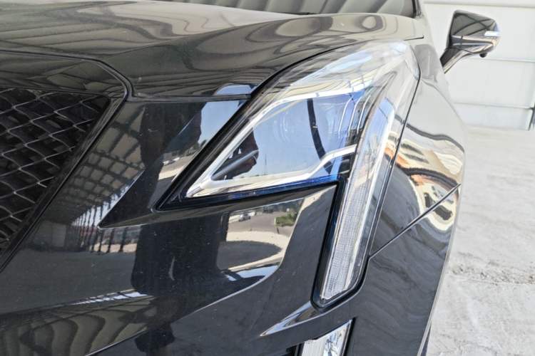 Used Cadillac XT5 2021 28T Four-Wheel Drive Tech Version Left Front Headlight