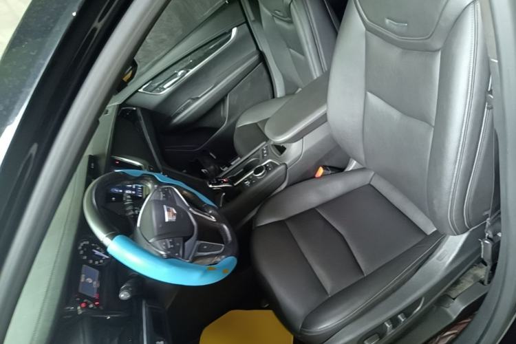 Used Cadillac XT5 2021 28T Luxury Model Left Front Seat