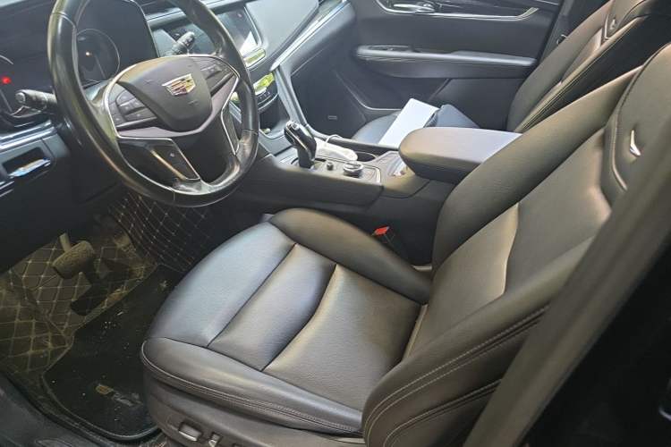 Used Cadillac XT5 2021 28T Luxury Model Left Front Seat