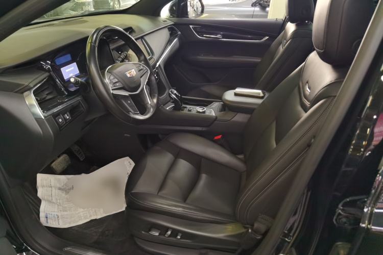 Used Cadillac XT5 2021 28T Luxury Model Left Front Seat