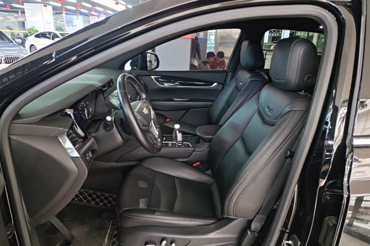 Used Cadillac XT5 2021 2.0T Two-Wheel Drive Luxury Version Left Front Seat