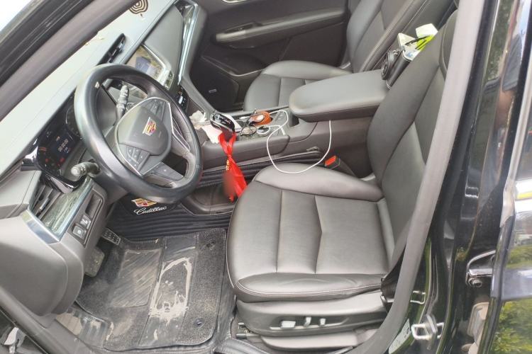 Used Cadillac XT5 2021 28T Luxury Model Left Front Seat