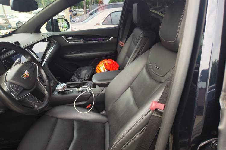 Used Cadillac XT5 2021 2.0T Four-Wheel Drive Premium Edition Left Front Seat