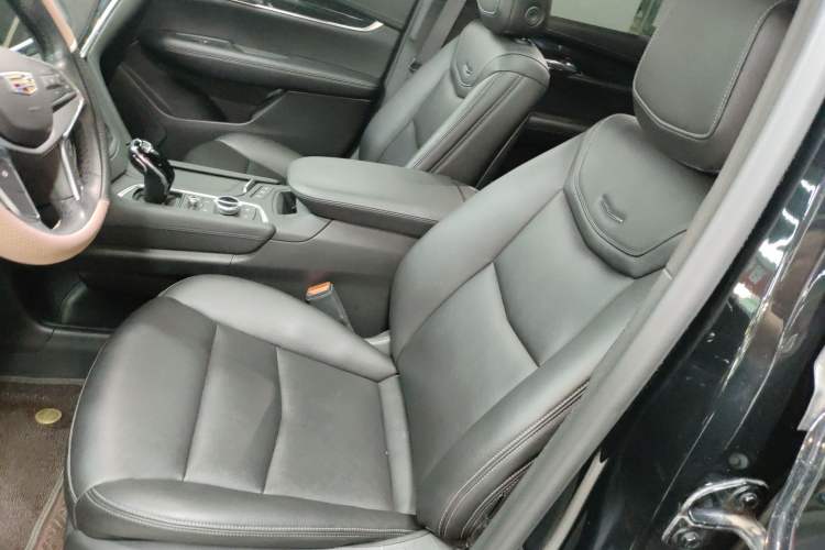 Used Cadillac XT5 2021 2.0T Two-Wheel Drive Luxury Version Left Front Seat