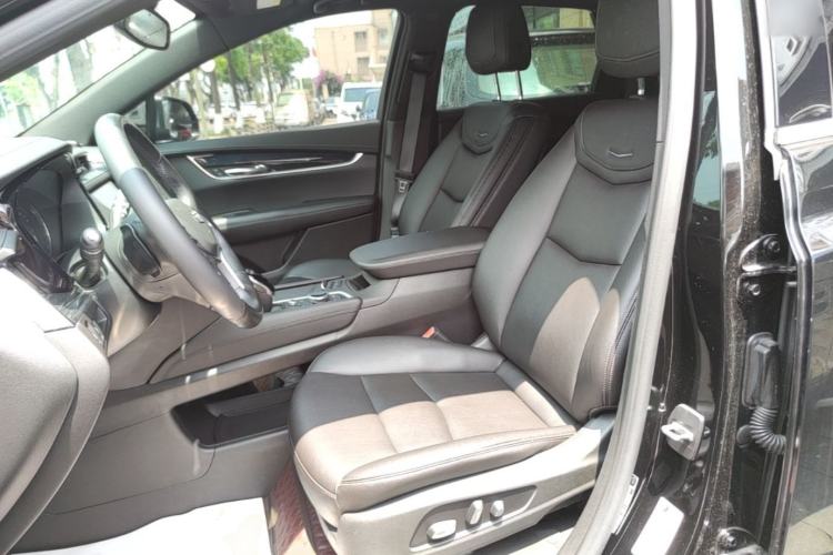 Used Cadillac XT5 2021 2.0T Two-Wheel Drive Luxury Version Left Front Seat
