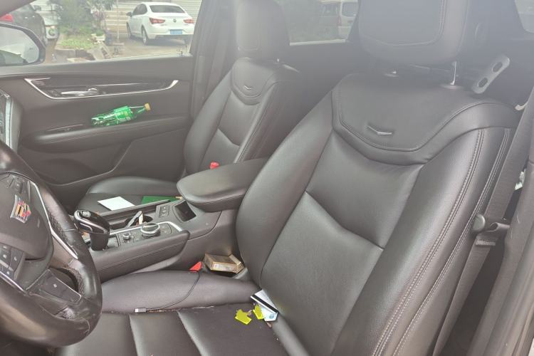 Used Cadillac XT5 2021 2.0T Two-Wheel Drive Luxury Version Left Front Seat