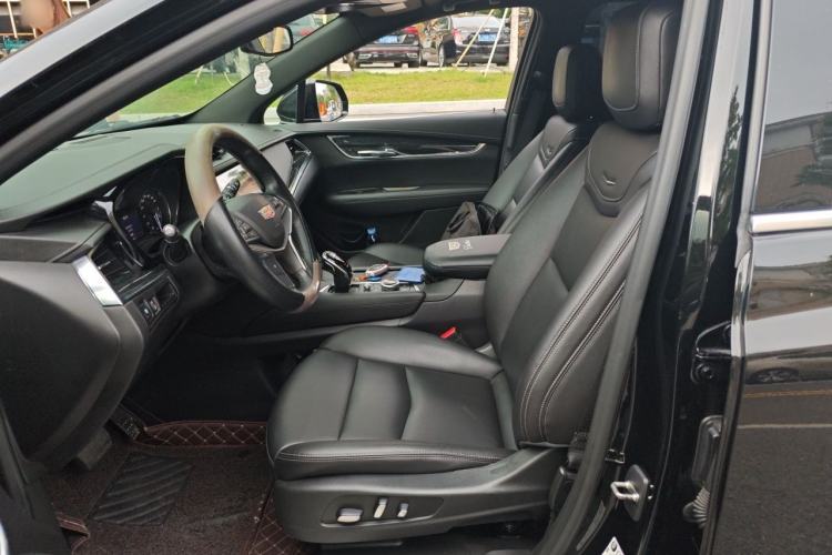 Used Cadillac XT5 2021 2.0T Two-Wheel Drive Luxury Version Left Front Seat