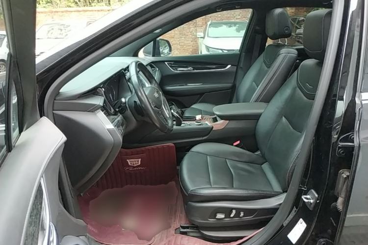 Used Cadillac XT5 2021 28T Luxury Model Left Front Seat