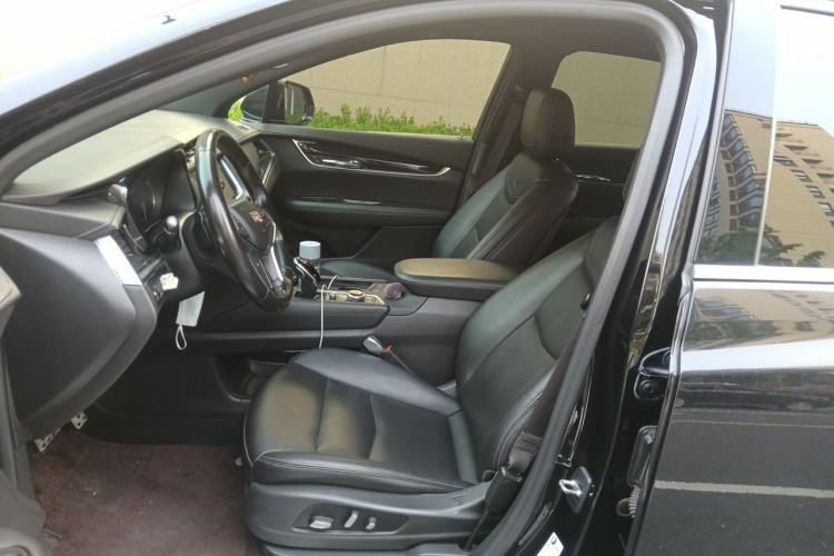 Used Cadillac XT5 2021 28T Luxury Model Left Front Seat