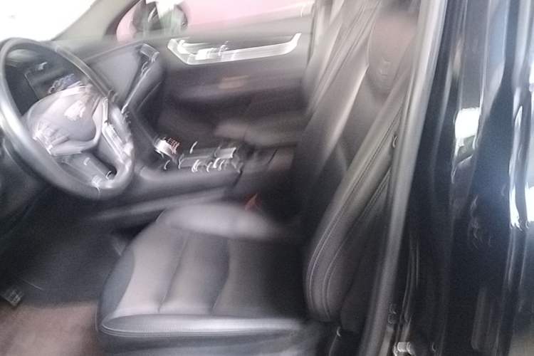 Used Cadillac XT5 2021 28T Luxury Model Left Front Seat