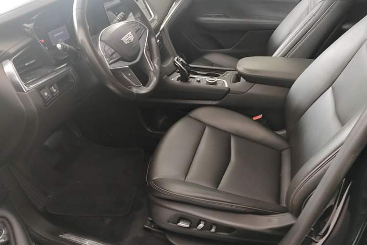 Used Cadillac XT5 2021 28T Luxury Model Left Front Seat